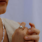the impression elegant signet - solid gold
