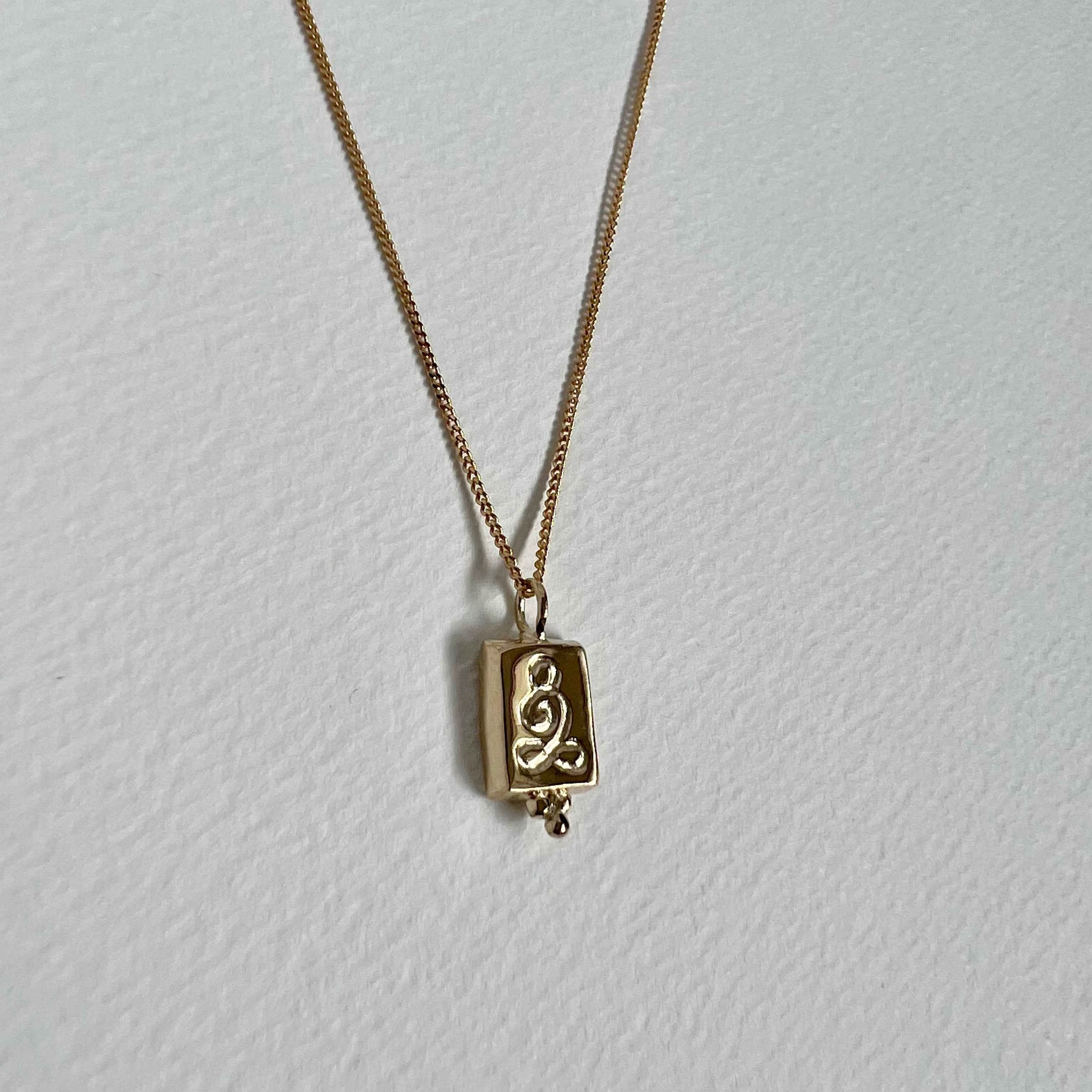 the mother pendant - solid gold